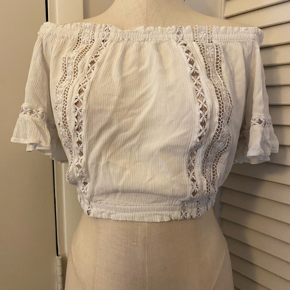 H&M White Off-Shoulder Crochet Crop Top- Size 2